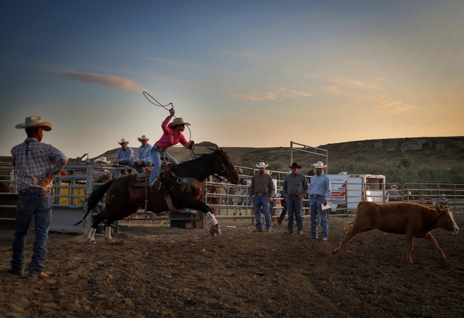 A competitor gets ready to fling her rope during the breakaway roping event.