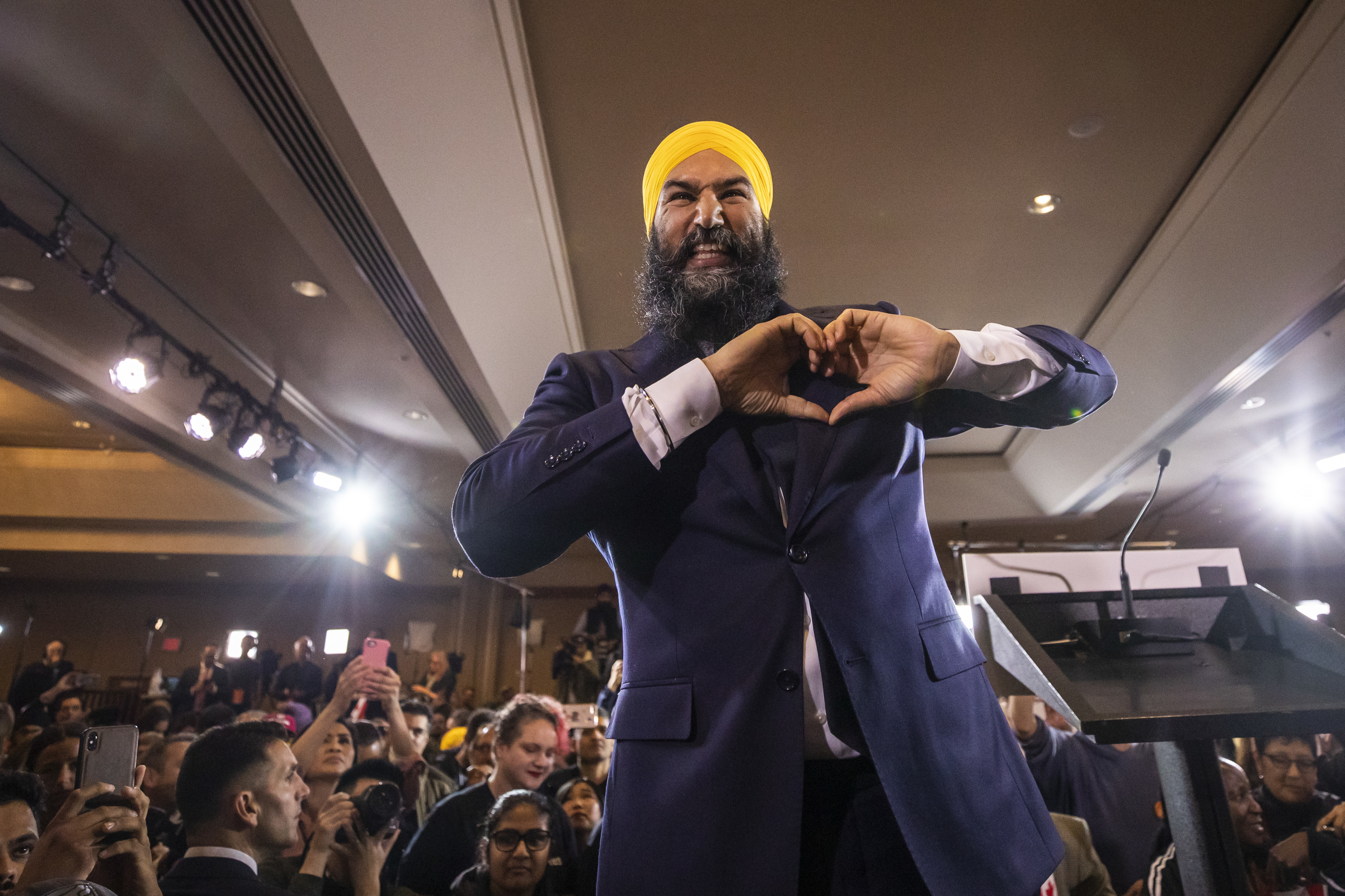 NDP leader Jagmeet Singh speaks to supporters at the NDP party headquarters in Burnaby, B.C. on election night, Oct. 21, 2019. (Ben Nelms/CBC)