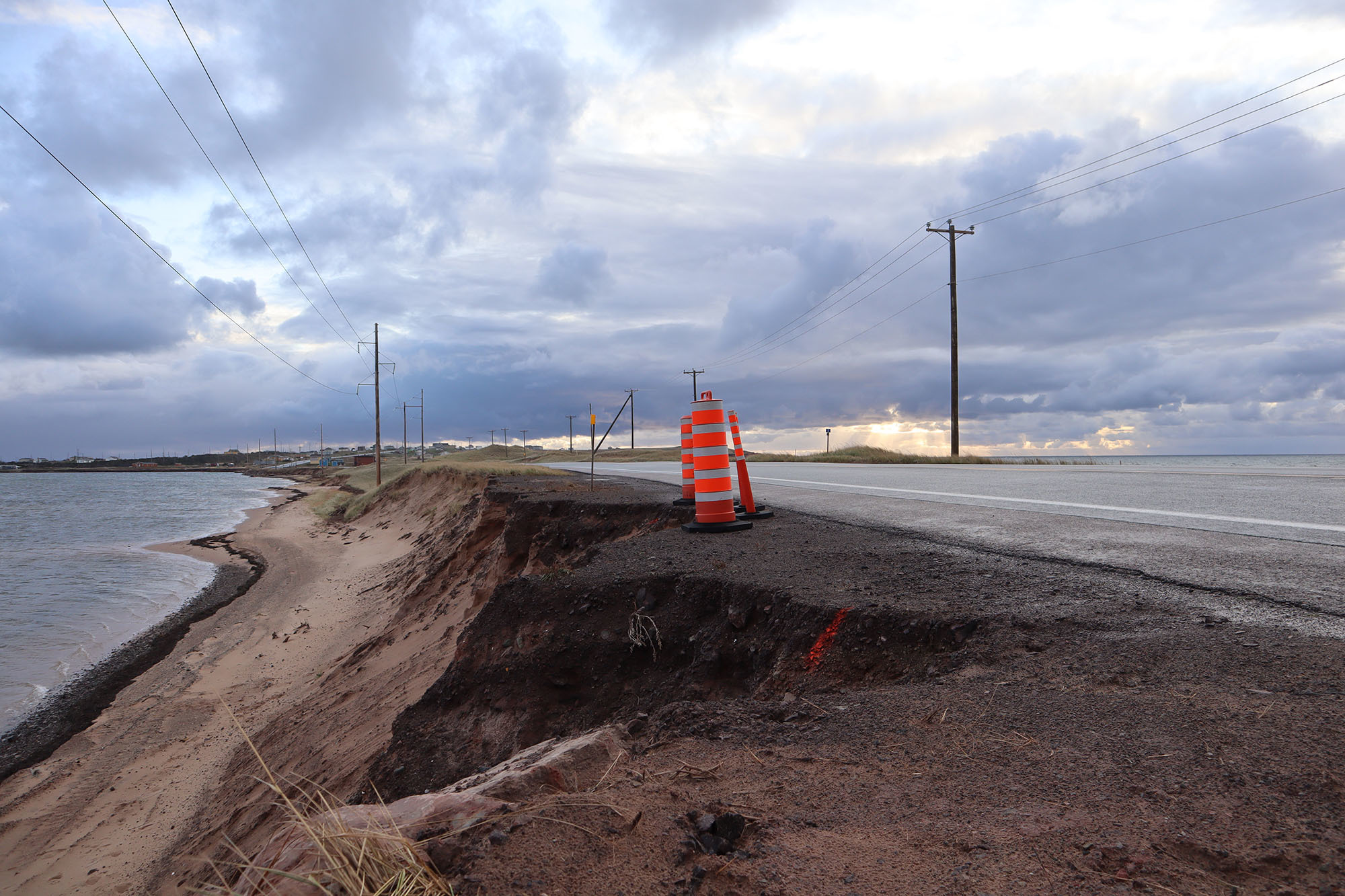 Route 199 connects the islands together, but it lies on sand dunes, vulnerable to erosion. (Sarah Leavitt/CBC)