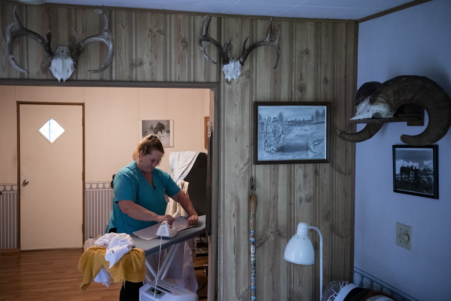 Care worker Jenny Kastra works in an Abbotsford home. (Ben Nelms/CBC)