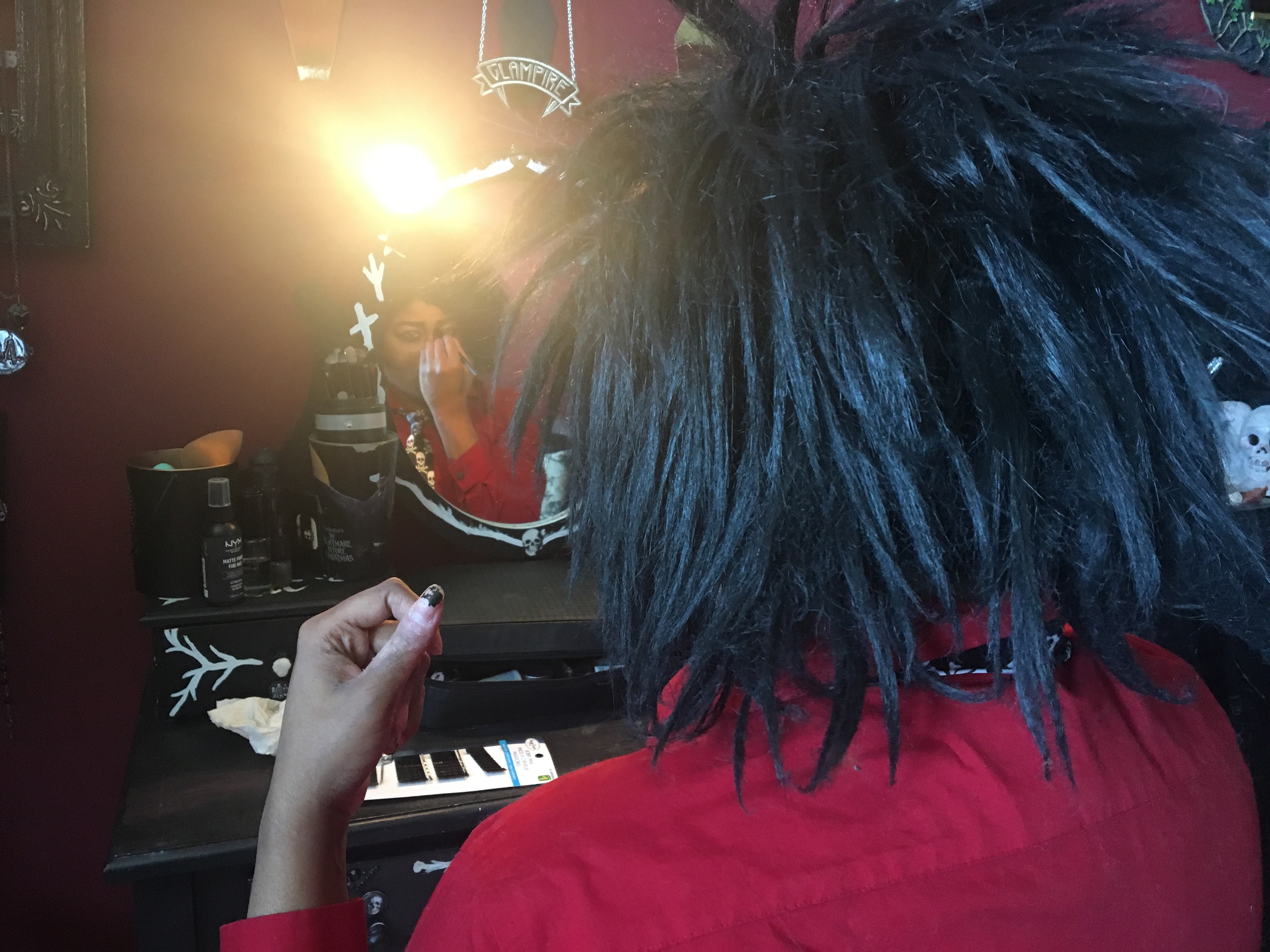 Drag king Ethan V. Addams gets ready. (Emma Davie/CBC)