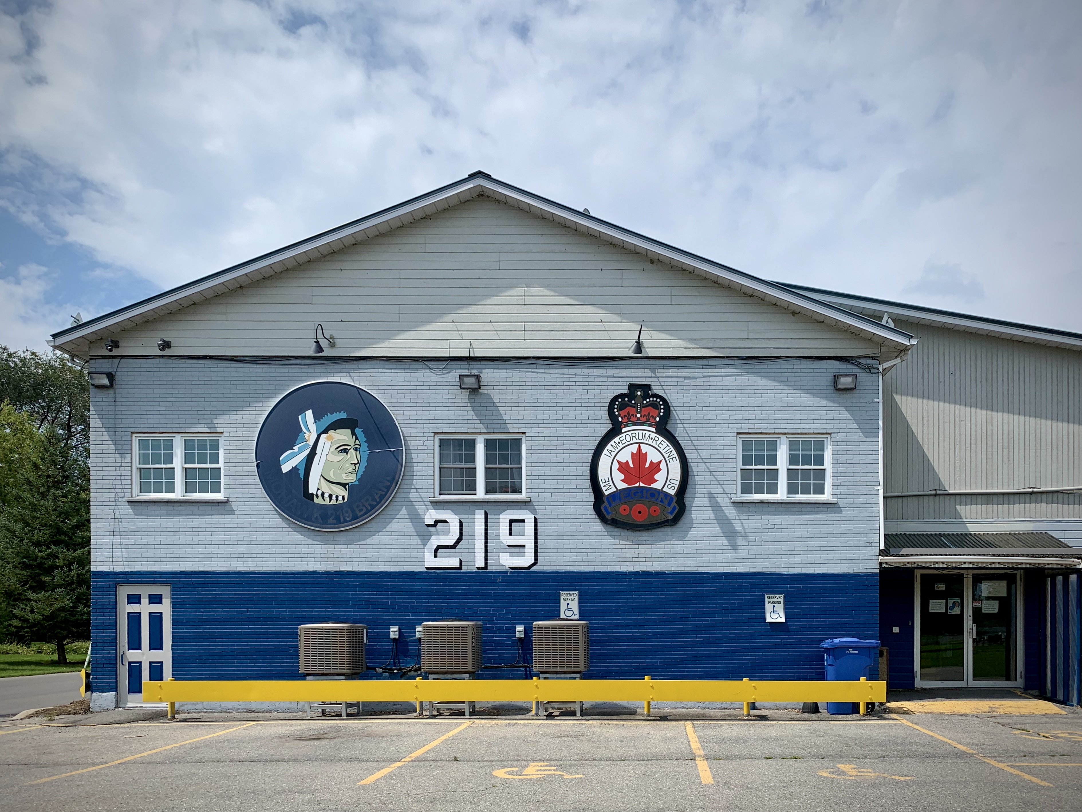 The Royal Canadian Legion Branch 219 hall in Kahnawake, Que. (Jessica Deer/CBC)