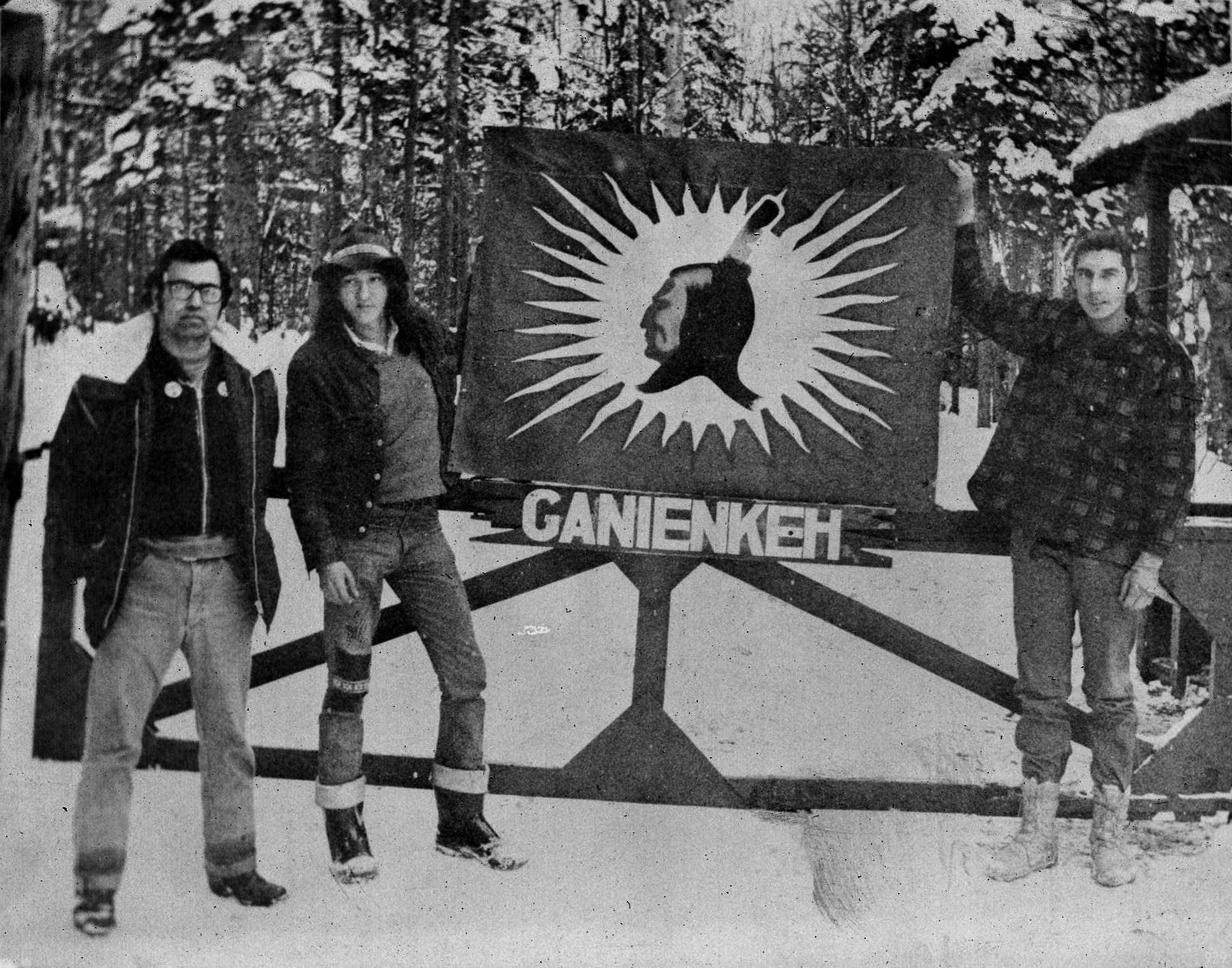 The Kanien’kehá:ka Onkwawén:na Raotitióhkwa Language and Cultural Center in Kahnawake, Que., has in its archives this 1974  photo of Hall’s original flag in Ganienkeh. (Submitted by Kanien’kehá:ka Onkwawén:na Raotitióhkwa Language and Cultural Center)