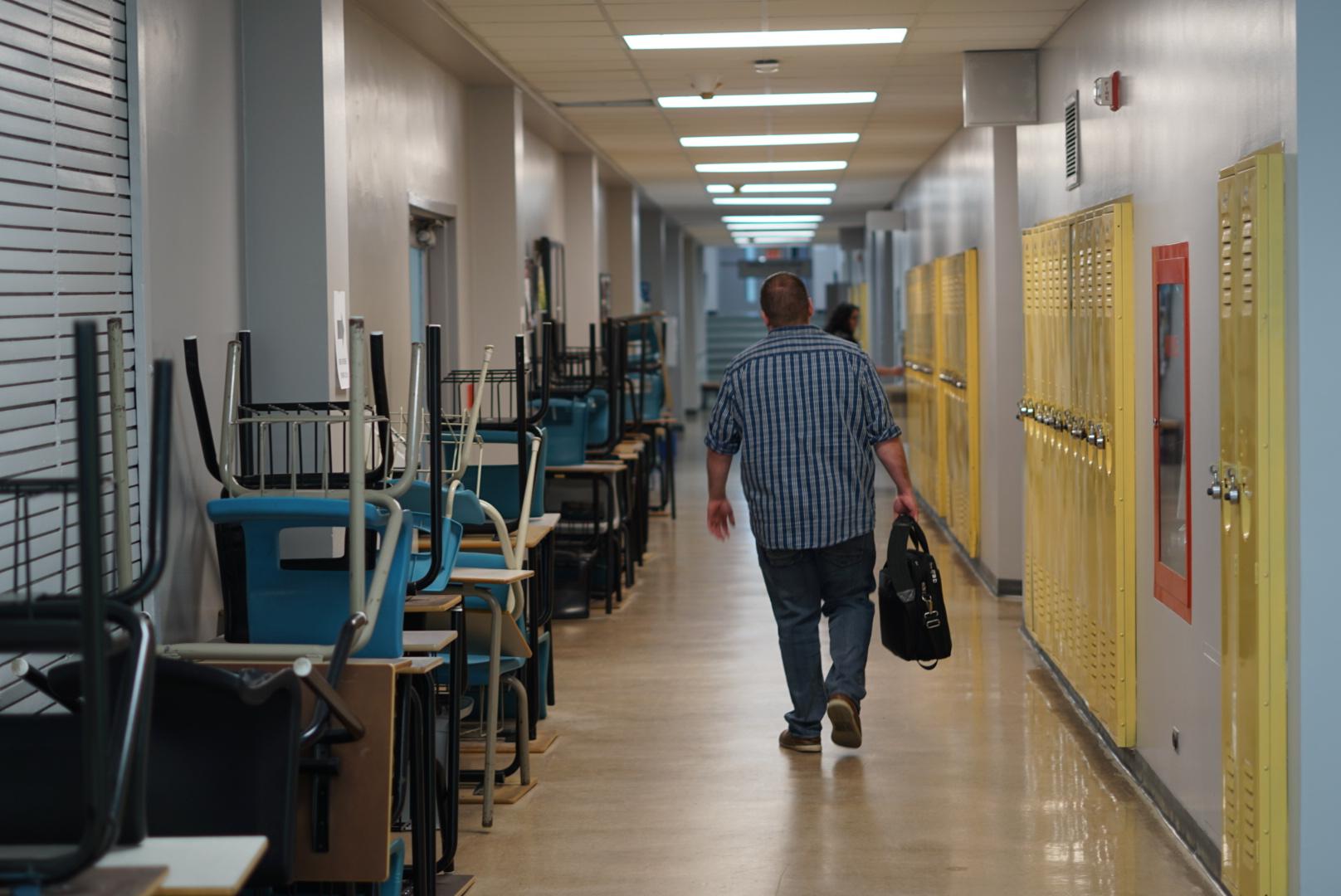 Stephen Miller, who finished a methadone replacement program in December, is now aiming to become a published author. (Caroline Hillier/CBC)