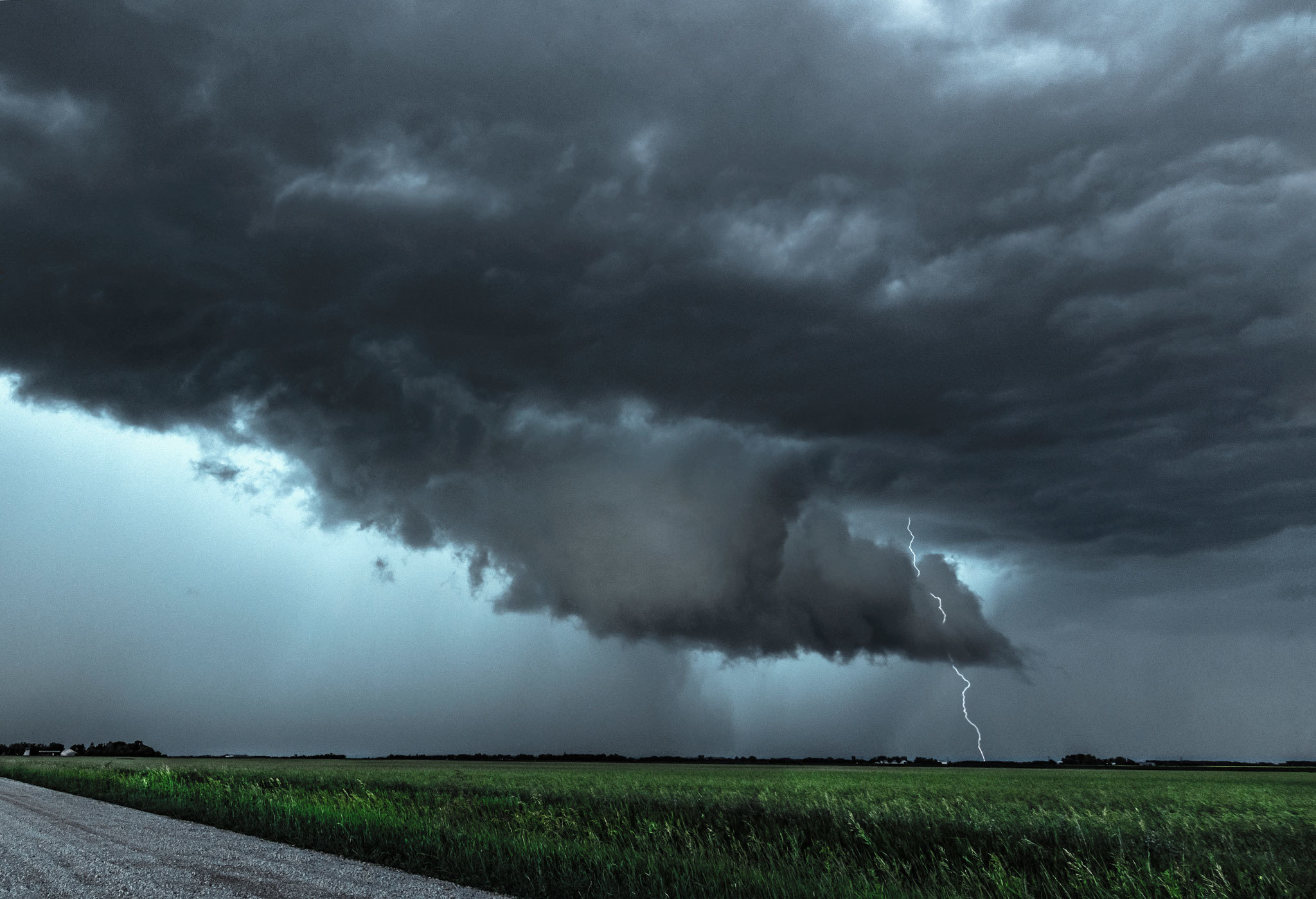 Lightning shoots to the ground near Stony Mountain, Man., on July 1, 2018. (Supplied by Kim Hines)