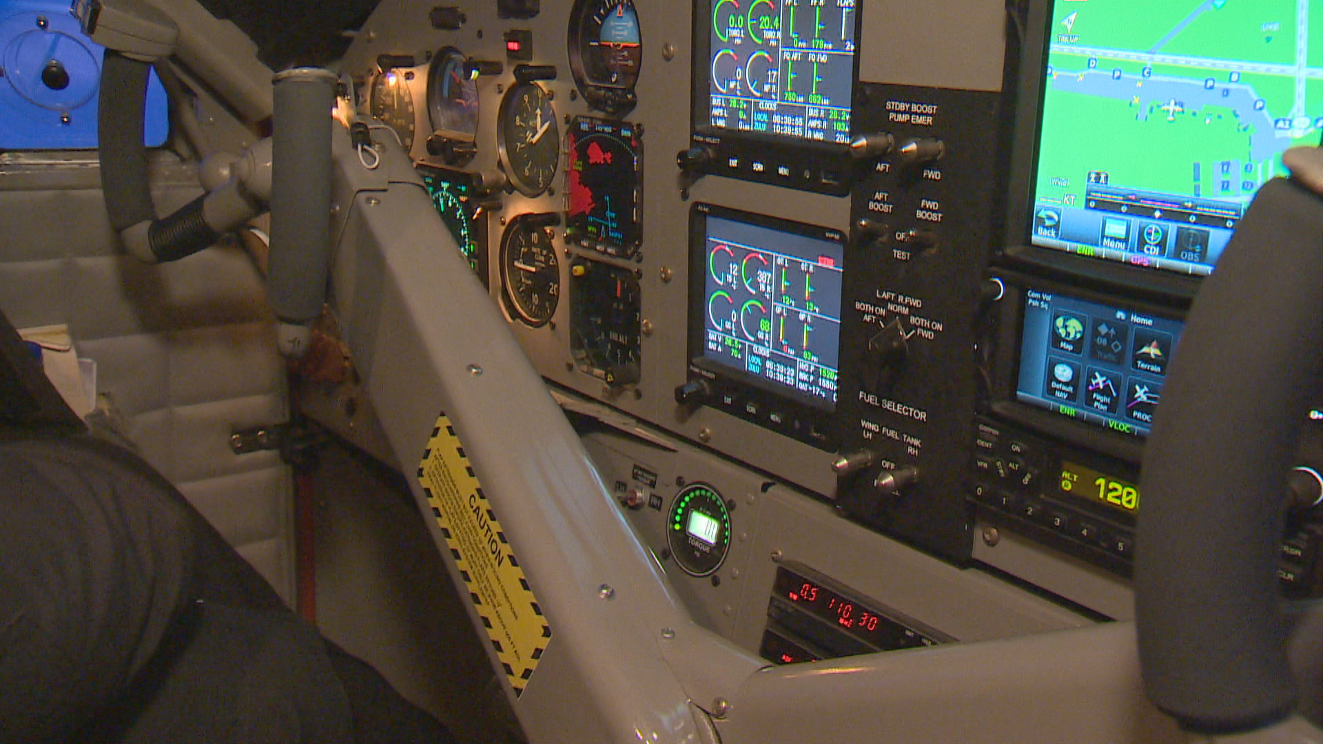 A Twin Otter's controls. (Bruce Tilley/CBC)