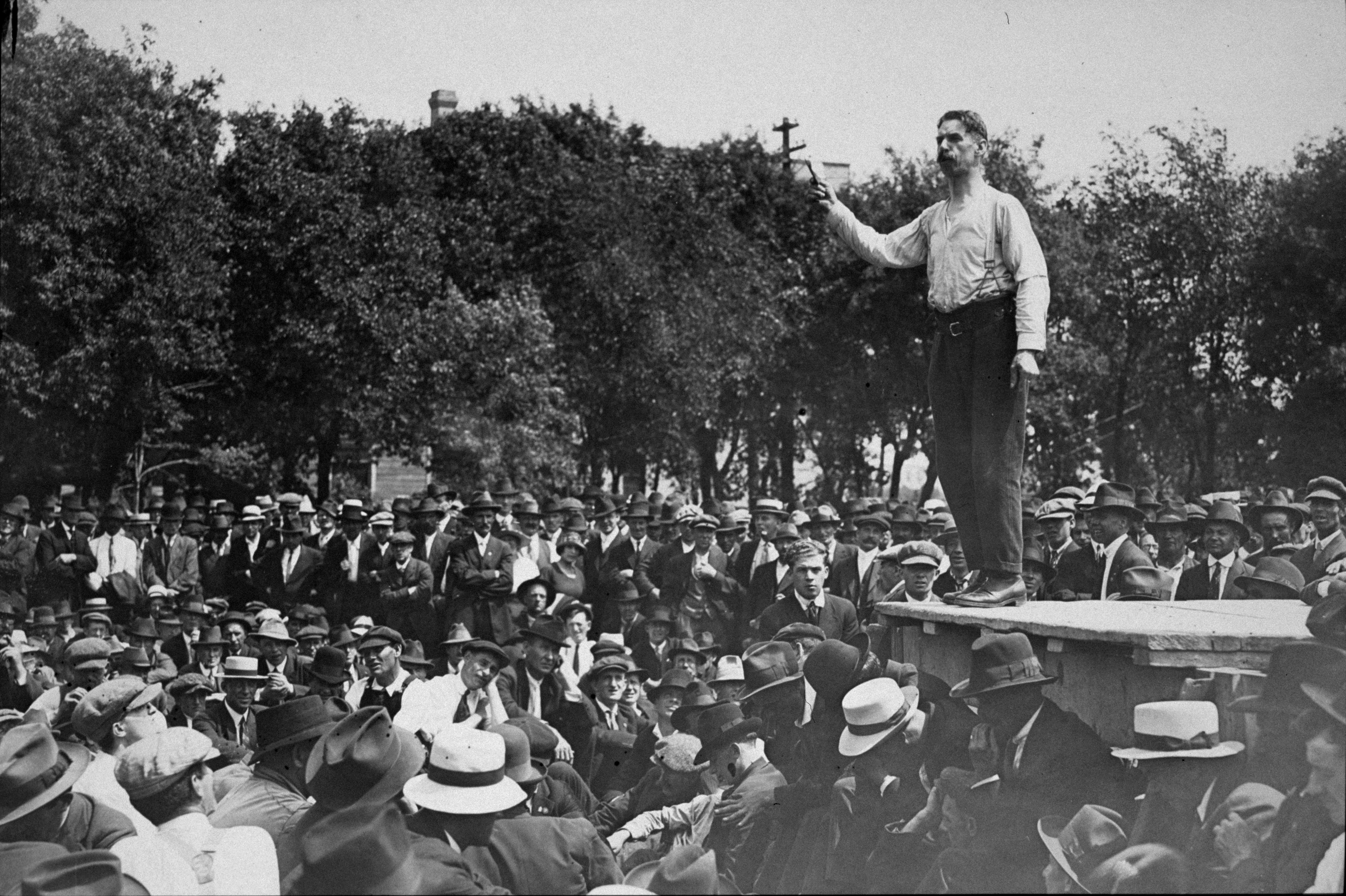 Socialist Roger Bray addresses a crowd of strikers in Victoria Park on June 13, 1919. (Foote collection/Archives of Manitoba)