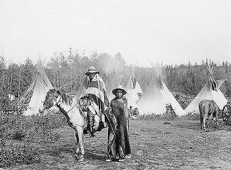 An archival photo of Cree people in the Edmonton area. (Papaschase First Nation)