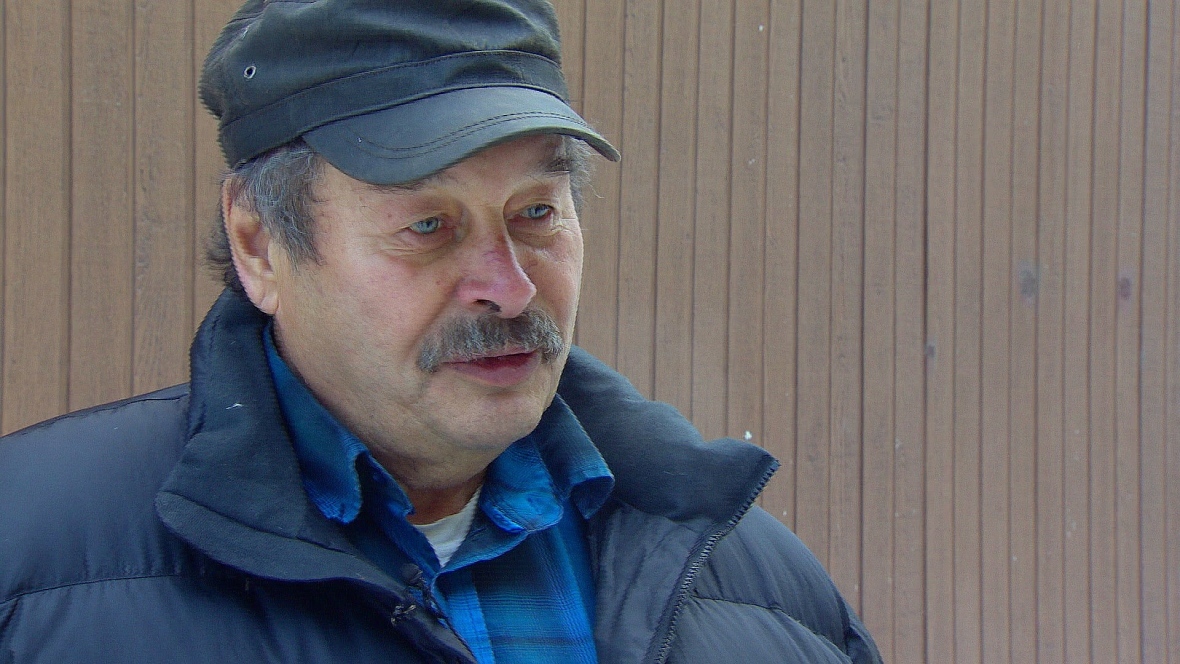 Champagne and Aishihik First Nations elder Chuck Hume says the late spring is killing off moose calves in southwestern Yukon. (CBC)