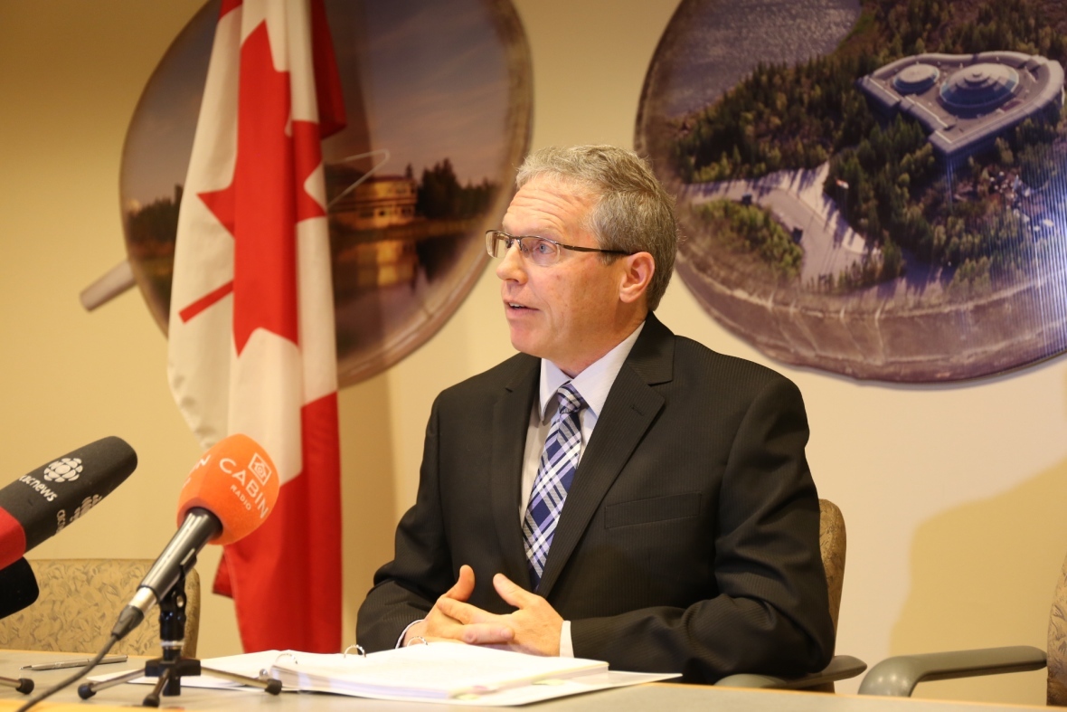 Glenn Wheeler of the Office of the Auditor General of Canada announced in late 2018 that the Northwest Territories' Department of Health and Social Services had failed to improve the territory's foster system, after a 2014 report found significant failures. (Alex Brockman/CBC)