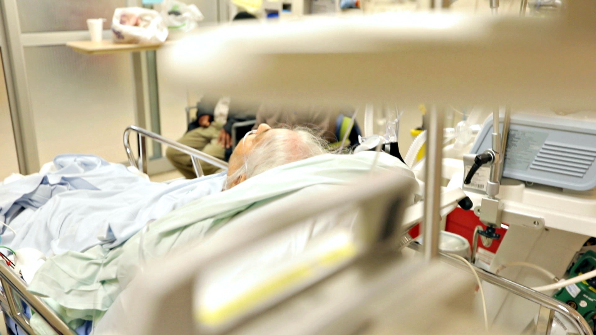 Surjit is 93, says her son, and had trouble breathing overnight. (Paul Borkwood/CBC News)