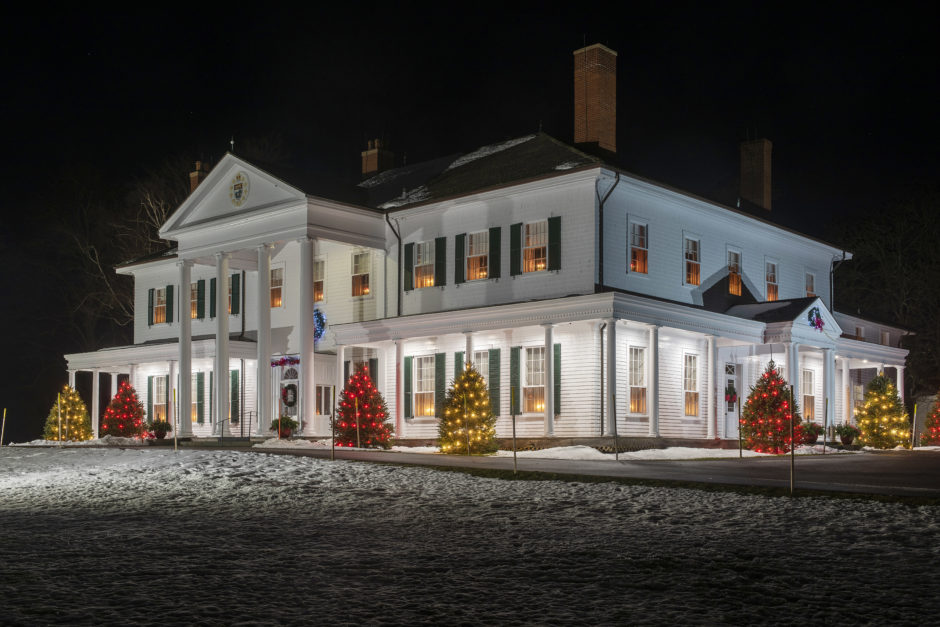 Fanningbank, the official home of the lieutenant-governor, is always decorated splendidly for the Christmas season and is a favourite for photographers or people just stopping in to admire the lights. (Brian McInnis/CBC)