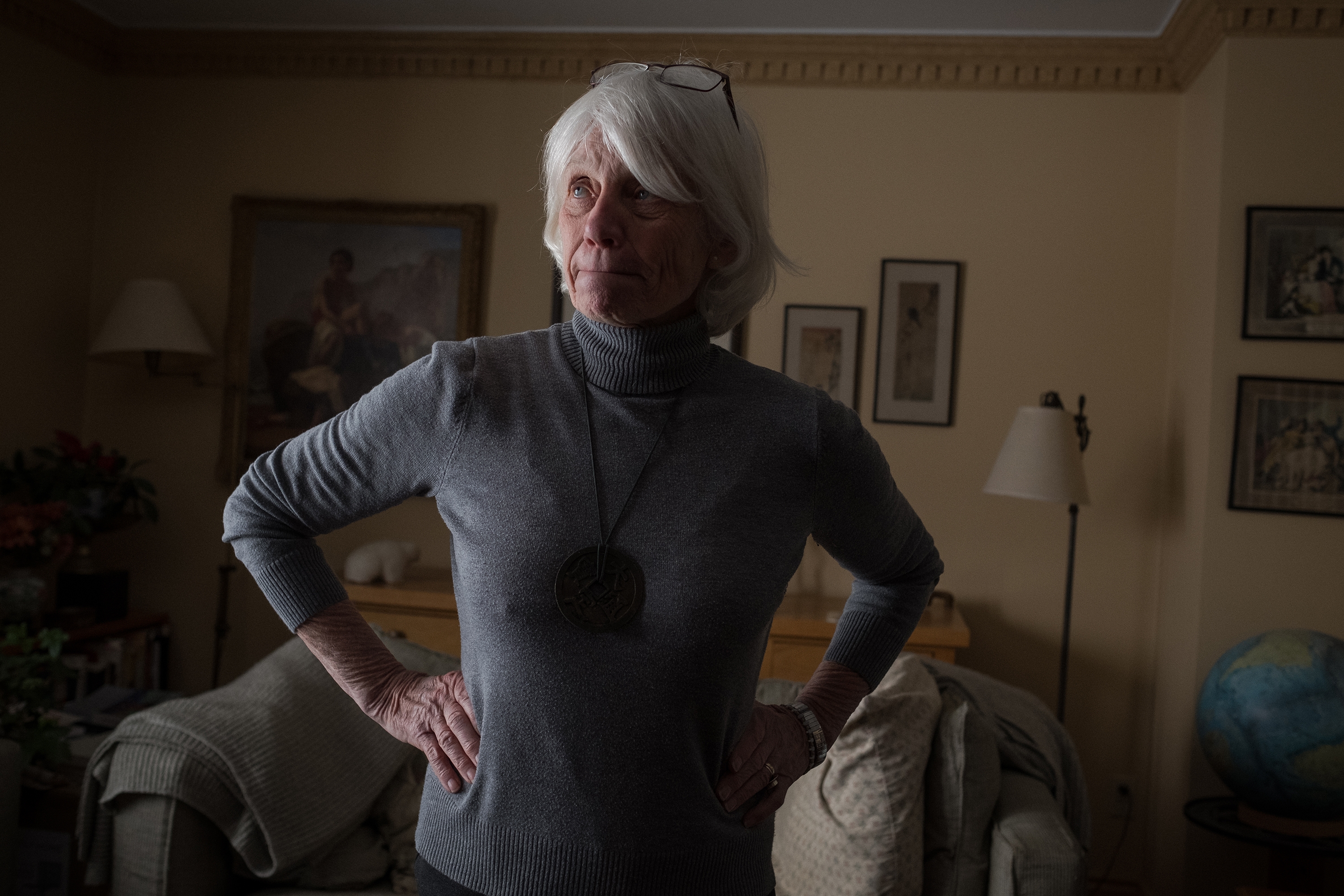 Mary Farrar in her Kingston, Ont., home. (Evan Mitsui/CBC)