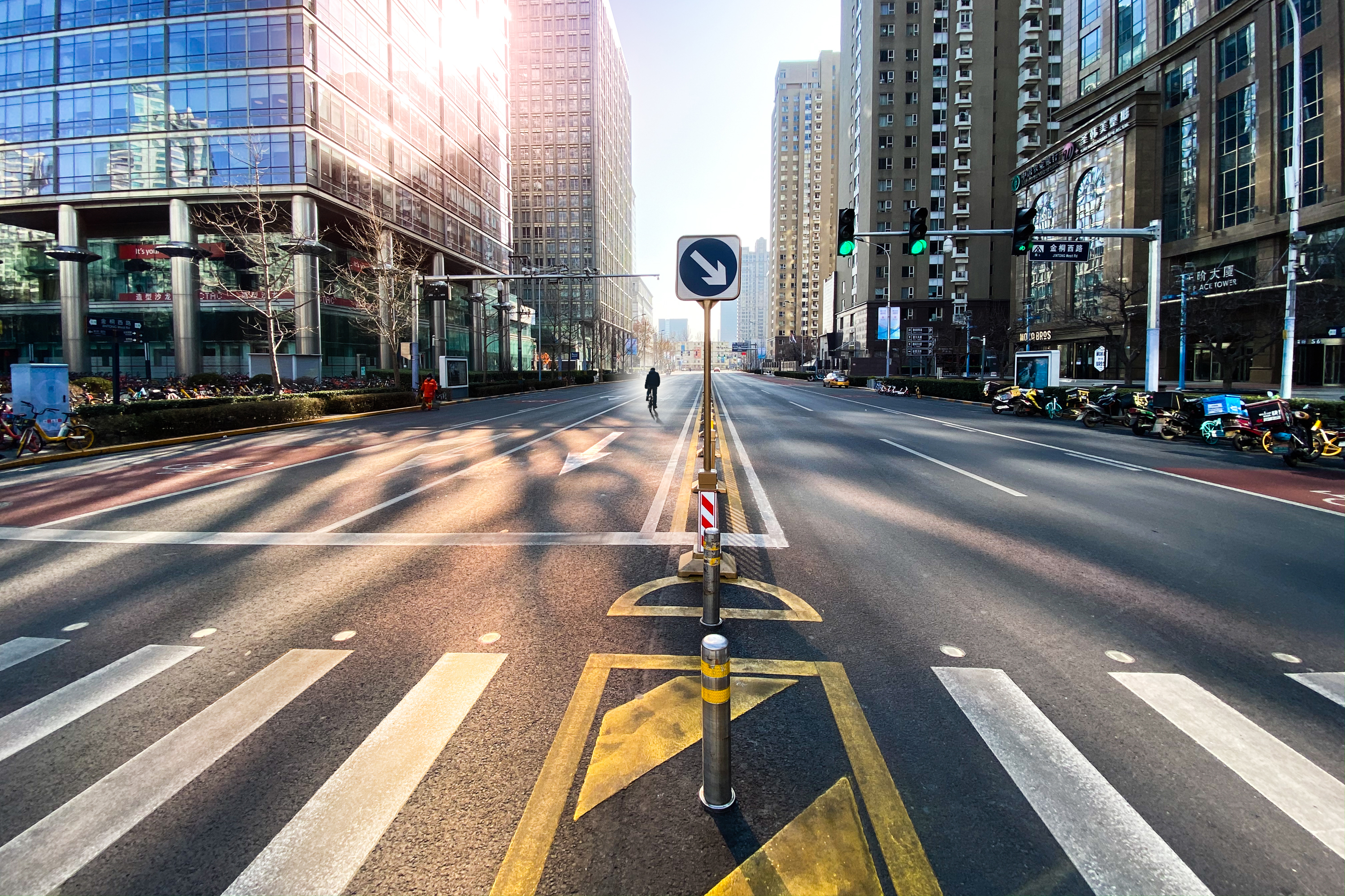 Beijing’s normally bustling business district was deserted during the peak of of the COVID emergency in February. (Saša Petricic/CBC)